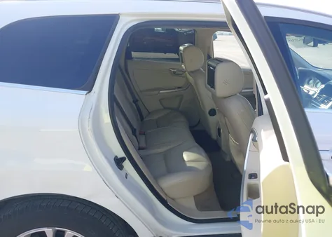 2010 Volvo Xc60 T6/T6 R-Design z USA, uszkodzony, nr VIN YV4992DZ2A2021016